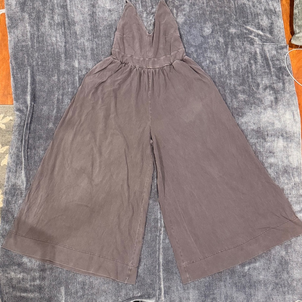 Free People Beach Jumpsuit Small Brown Faded Wide Leg Halter V-Neck Boho Summer